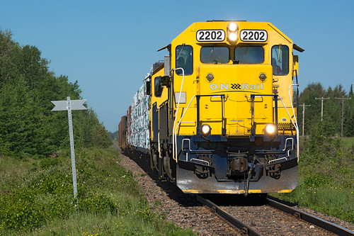 railroad ontario canada sign train railway locomotive northland northern hearst chemin onr fer flanger emd 516 gp402 2202