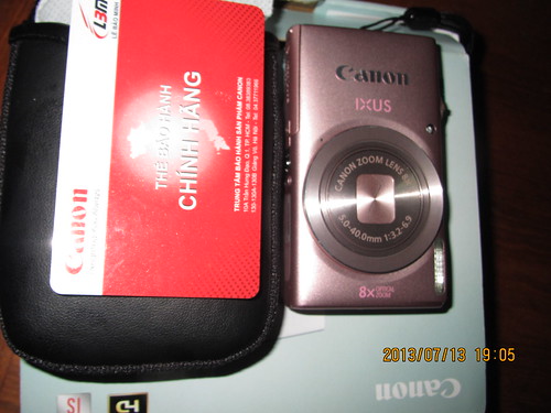 2 máy ảnh gửi về cần bán:Canon IXY 50S zin new 95%+Panasonic DMC-FS4 - 2