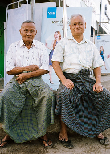 35mm dawei leica myanmar film portra160 kodak burma analog 160 portra street portrait old men
