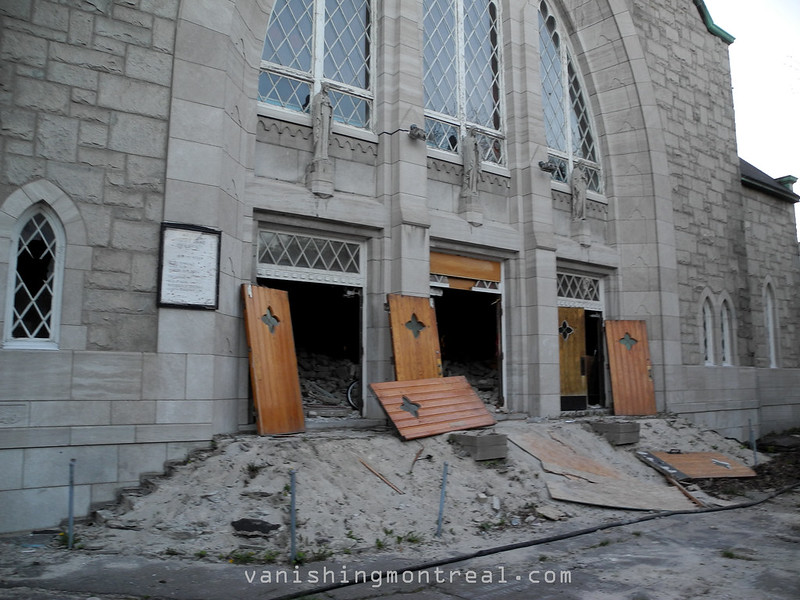 Eglise Notre-Dame-de-la-Paix demolition 01