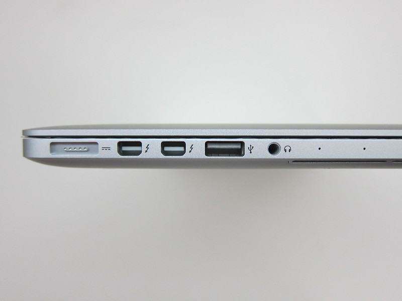 Apple MacBook Pro Retina (Late 2013) - Left Ports
