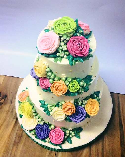 Buttercream Flowers by Bella's Cakes