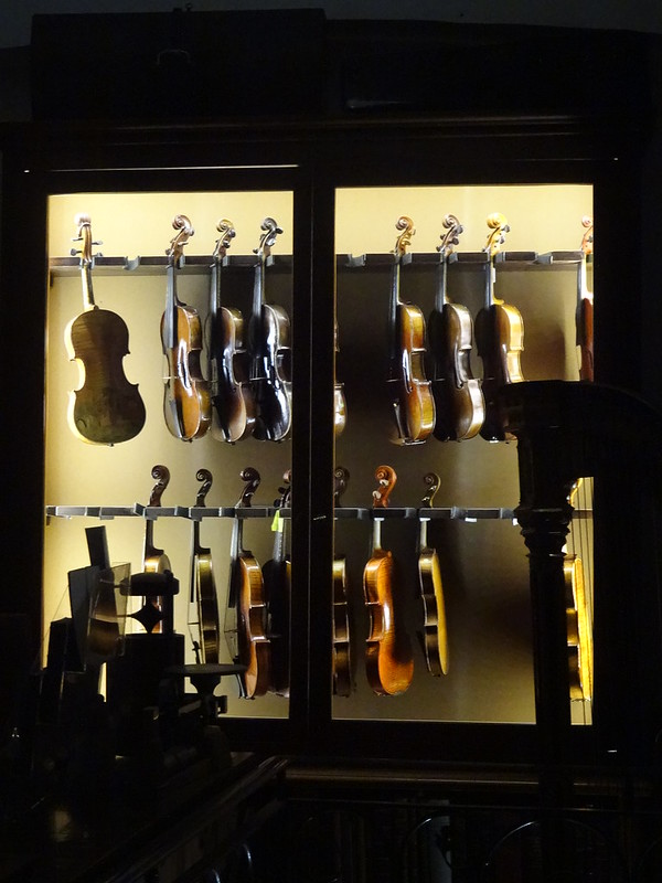 Violin Shop