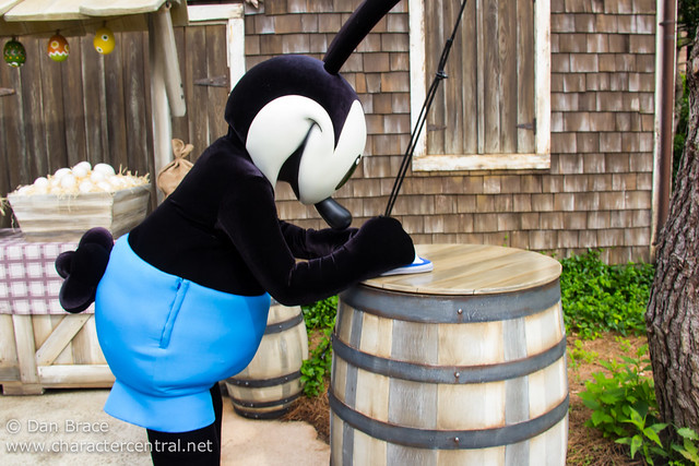 Meeting Oswald the Lucky Rabbit for the first time!