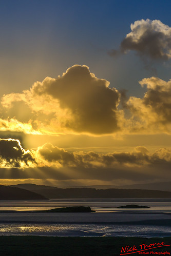 england sun weather clouds island year places cumbria rays backlit themed grangeoversands morecambebay 2013 geographicalfeatures blawithpoint