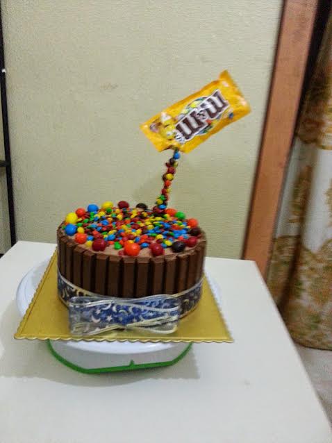 M&M Gravity Defying Cake by Tasneem Fathima of The Cake House