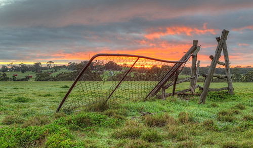 sunrise australia melbourne canon24105l canoneos6d woodlandshistoricpark derelictgate