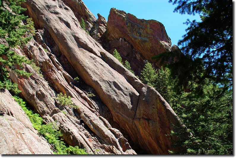 Rock terrain along the trail 1