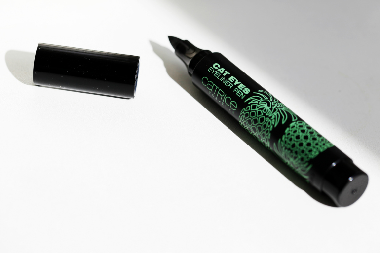 catrice, catrice cosmetics, catrice eyeliner pen, catrice carnival of colours, catrice limited edition juli 2014, catrice online kopen, catrice kruidvat, catrice trekpleister, liquid eyeliner, eyeliner, budget eyeliner review, catrice eyeliner, cat eyes eyeliner