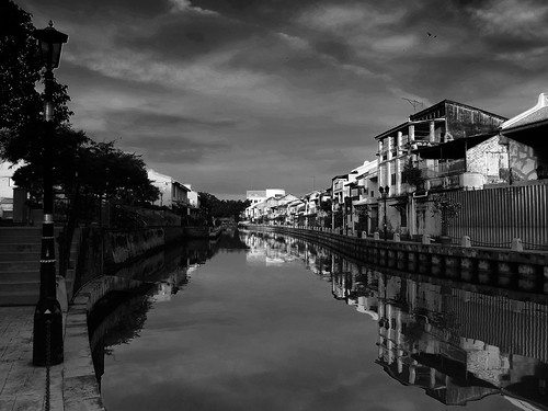 travel bw reflection monochrome river cityscape malaysia melaka x10 fujiflim