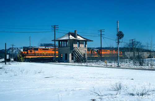 456 sd45 linepole trainbub tower bprr positionlight signal snow train dubois pennsylvania unitedstates us