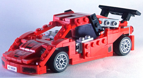 LEGO Minifigure Scale Car - 7-wide McLaren F1 GTR 1