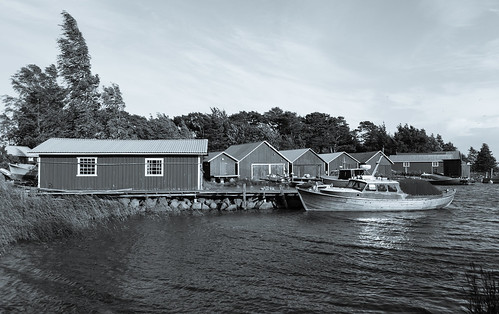 travel blackandwhite bw monochrome suomi finland landscape scandinavia boathouse talas kaunissaari pyhtää kymenlaakso venevaja kuuri