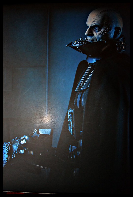 Sideshow Sixth Scale Darth Vader Deluxe
