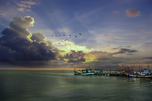 ocean sunset cloud color fisherman sundown sunbeam sigma18250 nikond5200