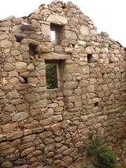 2ème maison de Ghjuncaghjola : l'intérieur depuis la porte d'entrée
