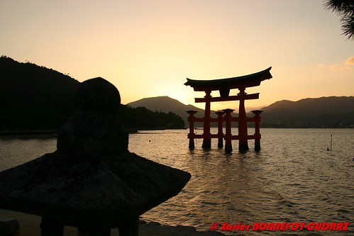 sunset miyajima patrimoineunesco japonle chūgoku