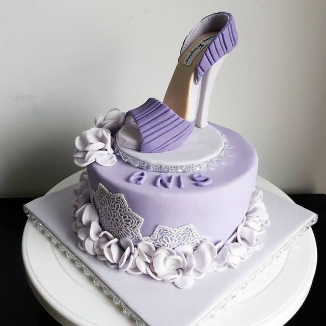 Sweet Purple Cae by LiLian Chong of The Baking Lawyer