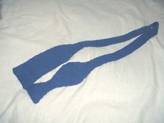 blue knit
bowtie