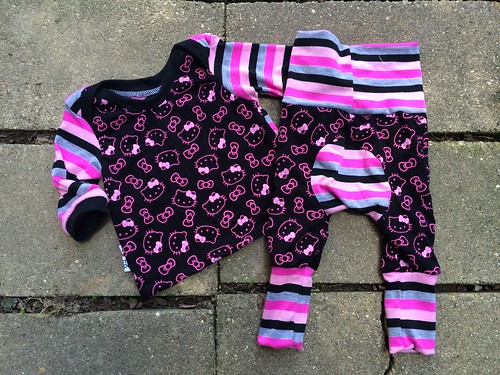 Bumstoppers BumSpot Pants 0-6 months 0-3 Lap Tee Hello Kitty 