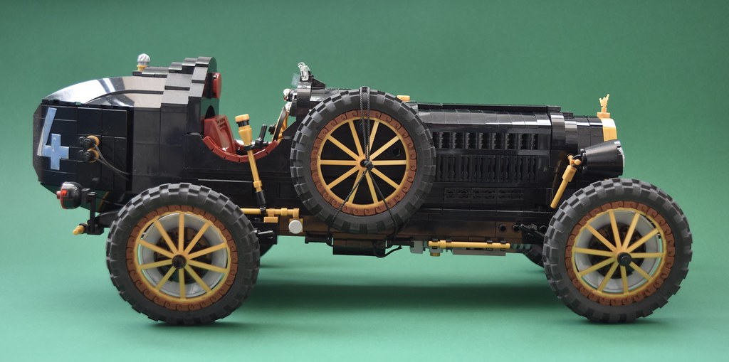 1930s racing car ( rally spec ) (custom built Lego model)