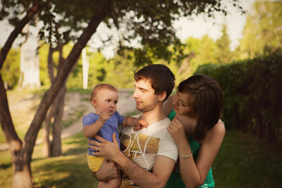 Семейная фотосессия- прогулка по парку, фотосессия в Новосибирске