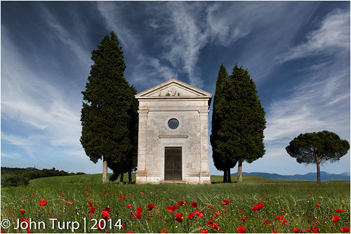 tuscany italy san quirico valdorcia poppies poppy capella vitaleta church countryside bluesky chapel platinumheartaward johnturp