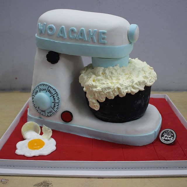 Cake by Phan Hoang of WoaCake