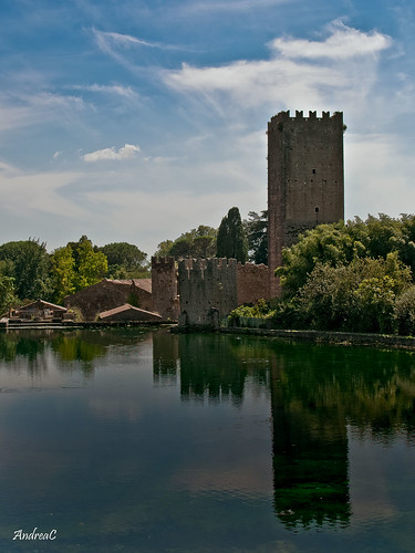 travel italy cloud lake holiday reflection castle clouds 35mm garden landscape lago reflex nikon scenery romantic paesaggio niceplace nuovole travelinitaly placetovisit