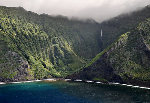 helicopter seacliffs molokai hawaii2014