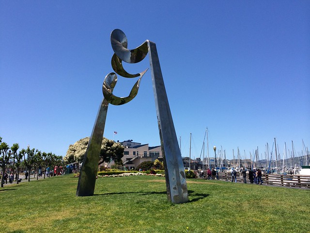 Skygate sculpture by Roger Barr