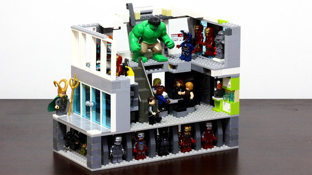 LEGO MOD Avengers HQ 4/8