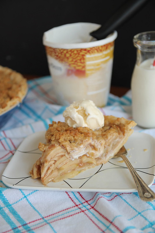 Deep Dish Apple Pie with Crumb Topping