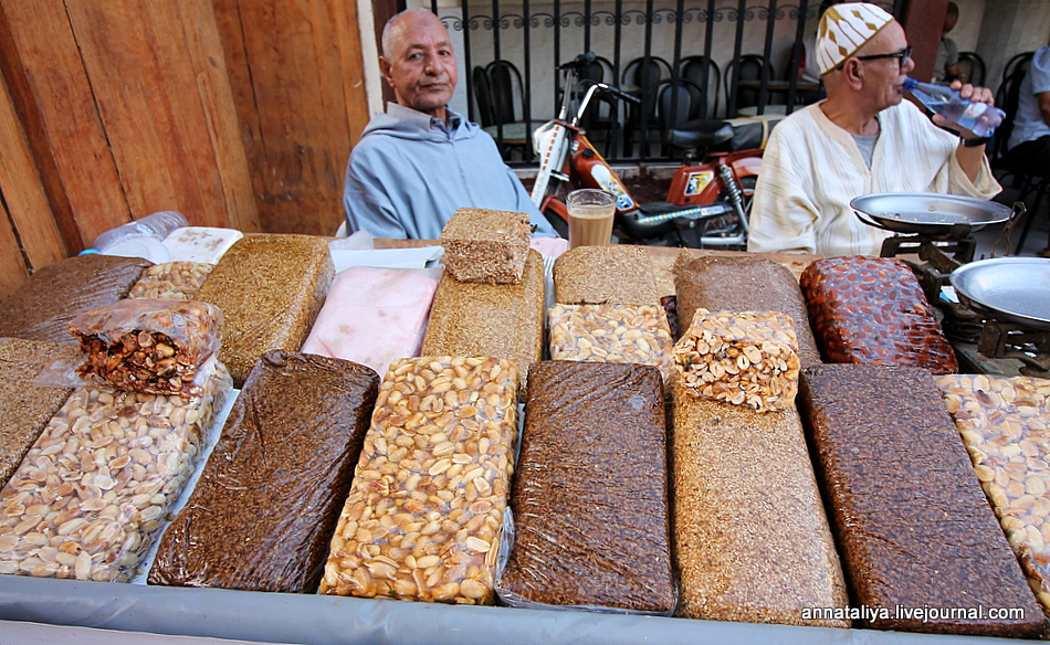 Зачем в этом марокканском городе каждому туристу вручают веточку мяты? IMG_5341