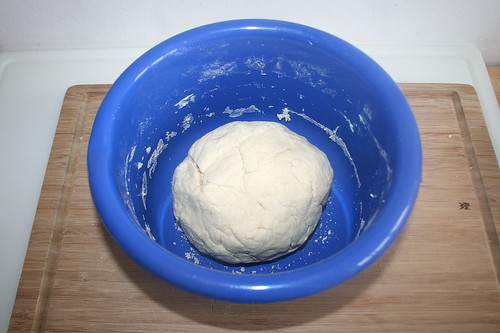 19 - Teig zu Kugel formen / Put dough in ball shape