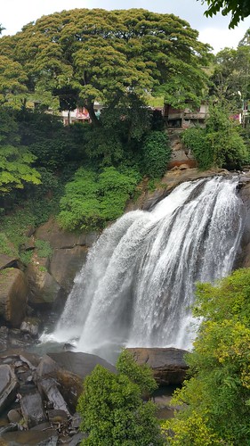 hulugaga charithmania hulugangafalls huluriverwaterfallsrilanka hulugagaදුම්බරමිටියාවතේරිදීසළුව joduella joduellafallssrilanka joduellasrilankacharithmania