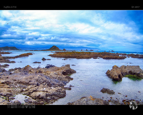rocks sirenrocks wellington taputeranga island islandbay pools coast coastline clouds sky tomraven aravenimage q12017 fujifilm xt10