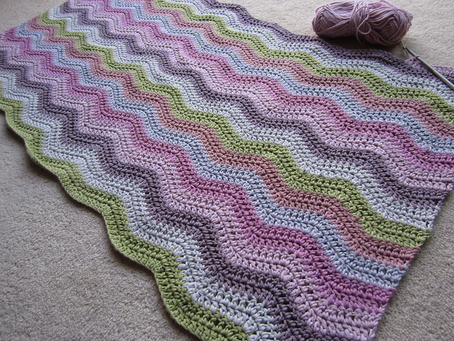 crochet ripple for Julia and Henrik WIP (2)