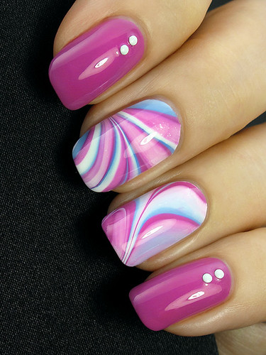 Water marble with Kiko 314 & 339 and Gina Tricot White