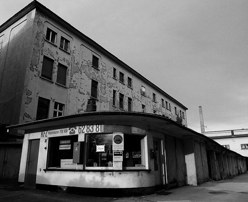 Frankfurt am Main - Sachsenhausen, geschlossene KFZ-Werkstatt (2009) - 2