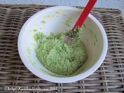 ©Grünes Hummus aus Dicken Bohnen und Dill (1)