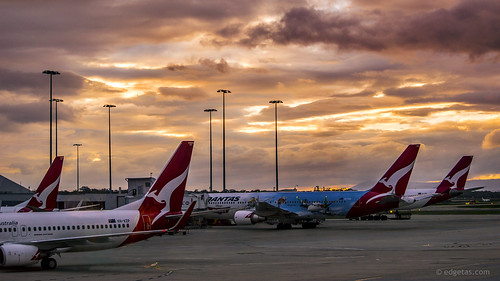 cars plane airport paint aircraft jet australia disney tasmania qantas limitededition 61 paintjob tullamarine nikond3200 flyingkangaroo vicoria edgetas abcedge