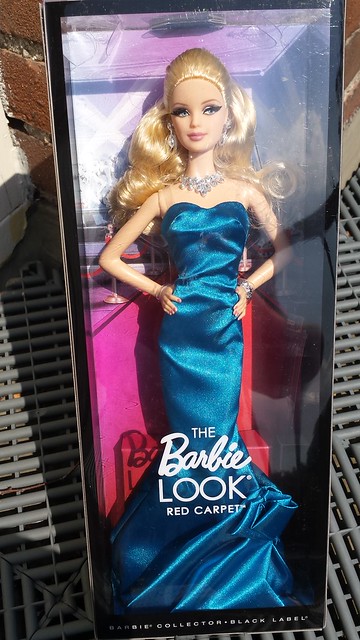 2013 The Barbie Look Red Carpet Mackie Blue Gown BJV54 (3)
