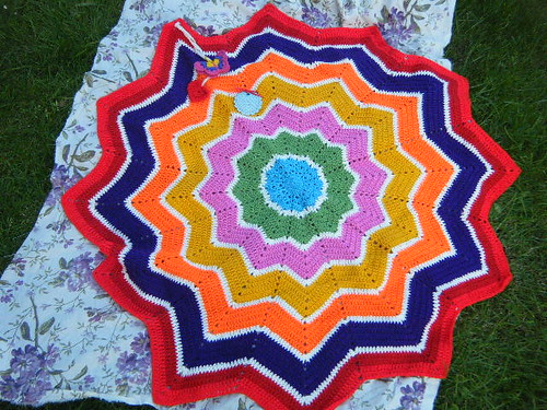 742 -  'Zig Zag' Ripple made by Fiona Netherlands.Thank you!