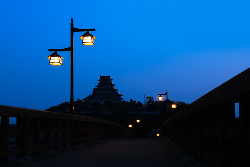 longexposure morning bridge castle japan sunrise lights lamps bluehour kyushu karatsu sagaprefecture karatsucastle