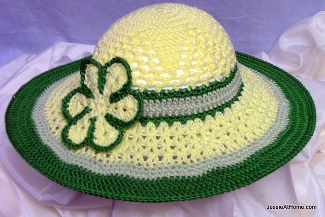 Be-A-Start-Child's-Sun-Hat-Free-Crochet-Pattern-Tahki-Cotton-Classic