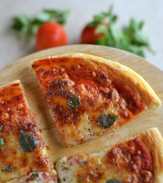 Pizza slice image
