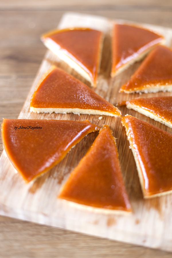 Caramelized Almond Sponge Cake
