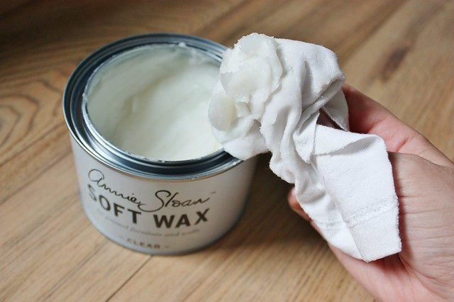 annie-sloan-clear-soft-wax