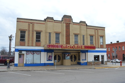 monroe theater woodsfield ohio movie house